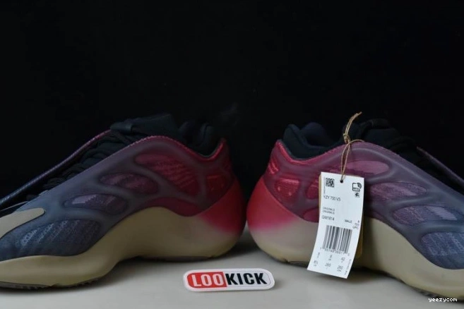 GW1814 Adidas V3 Fade Carbon 700 Yeezy 0822